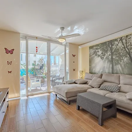 Gorgeous In Appartement Callao Salvaje